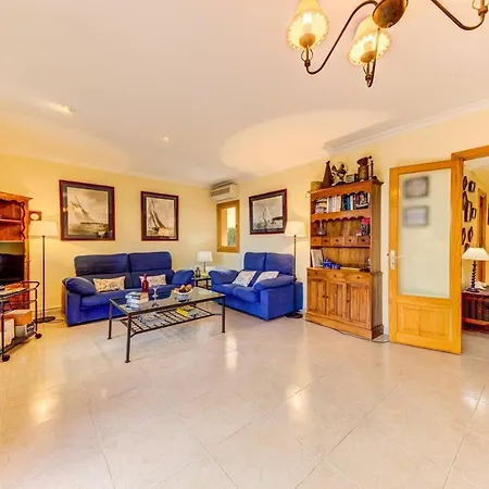 Apartment Veles 3 *